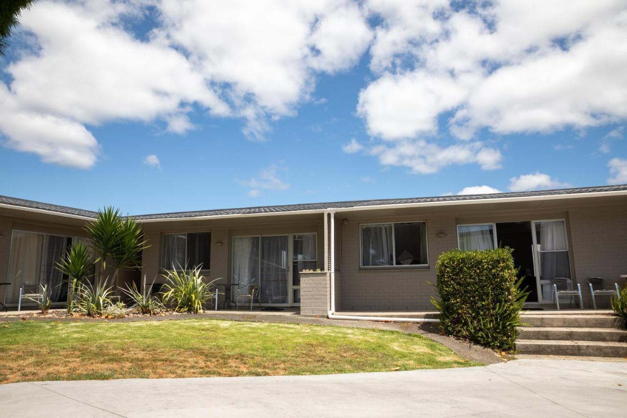 Peninsula Motel 3*